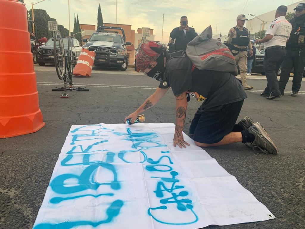 Respecto a la detención del periodista Carlos Pérez