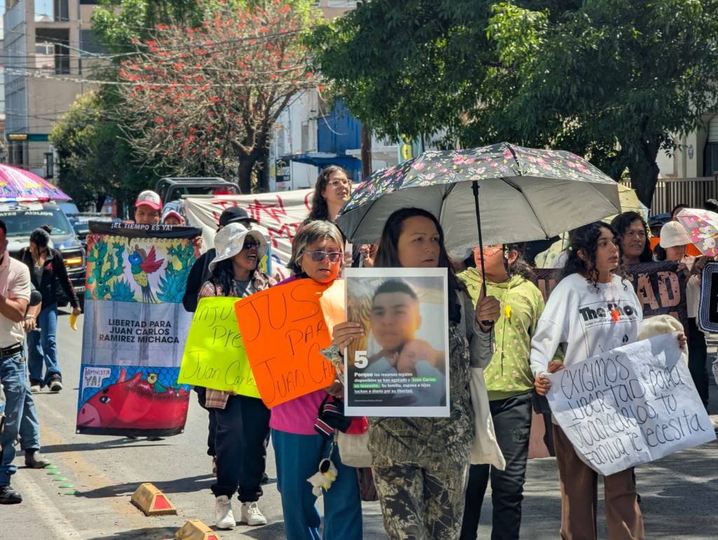 «Mi esposo lleva la mitad de su vida preso por un delito que no cometió”, exigen amnistía para Juan Carlos Michaca