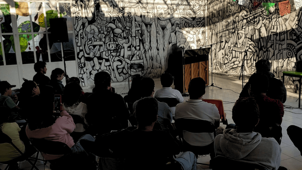 Denuncian discriminación y violencia contra estudiante Mazahua en la Escuela de Bellas Artes de Jocotitlán